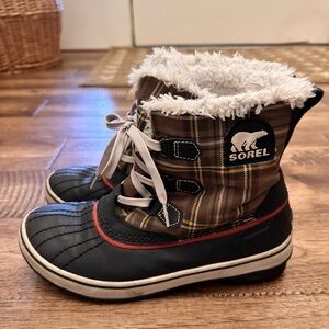 Sorel Women’s Tivoli Plaid Boots - size 8
